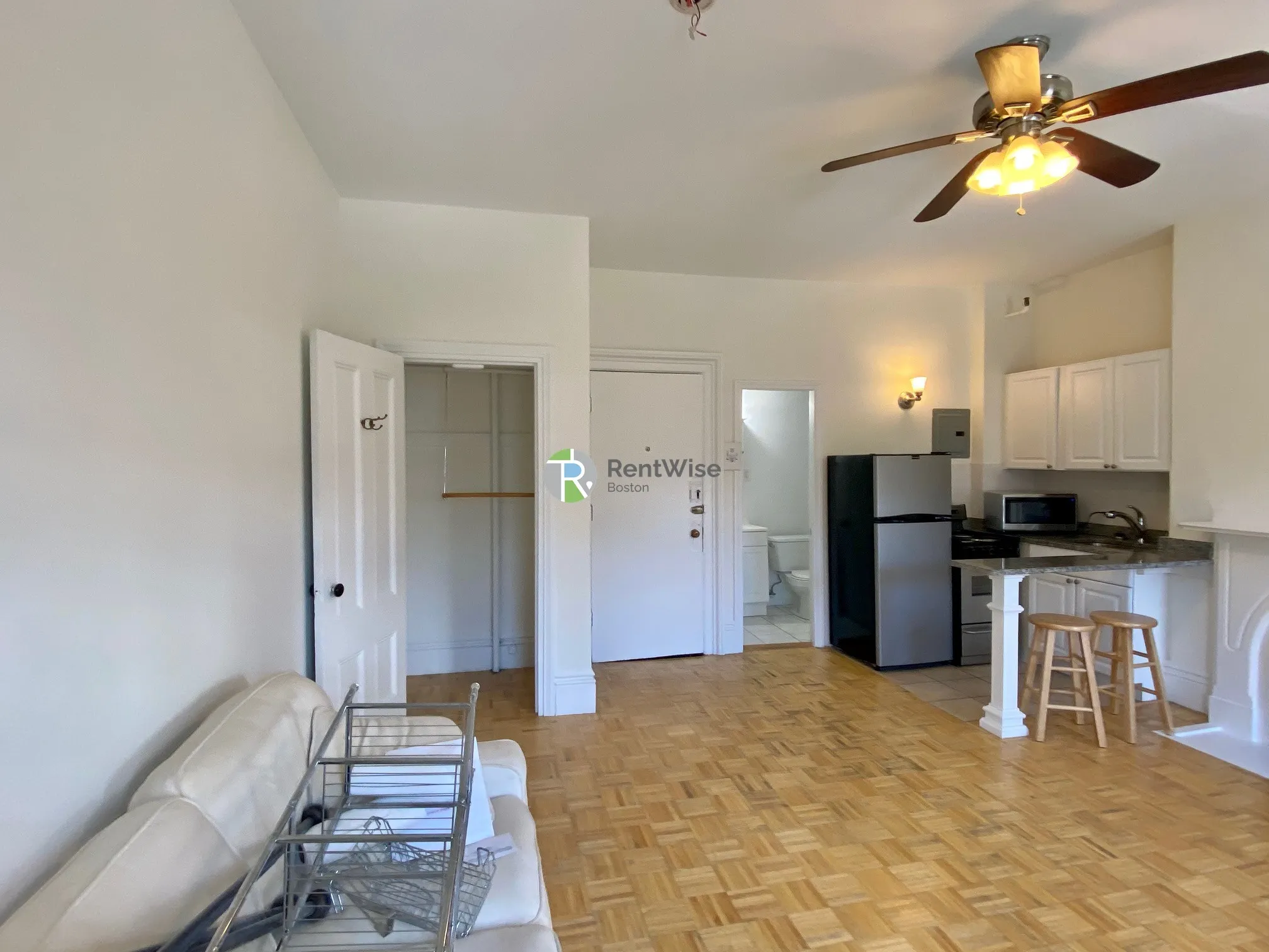 90 Charles St, Beacon Hill