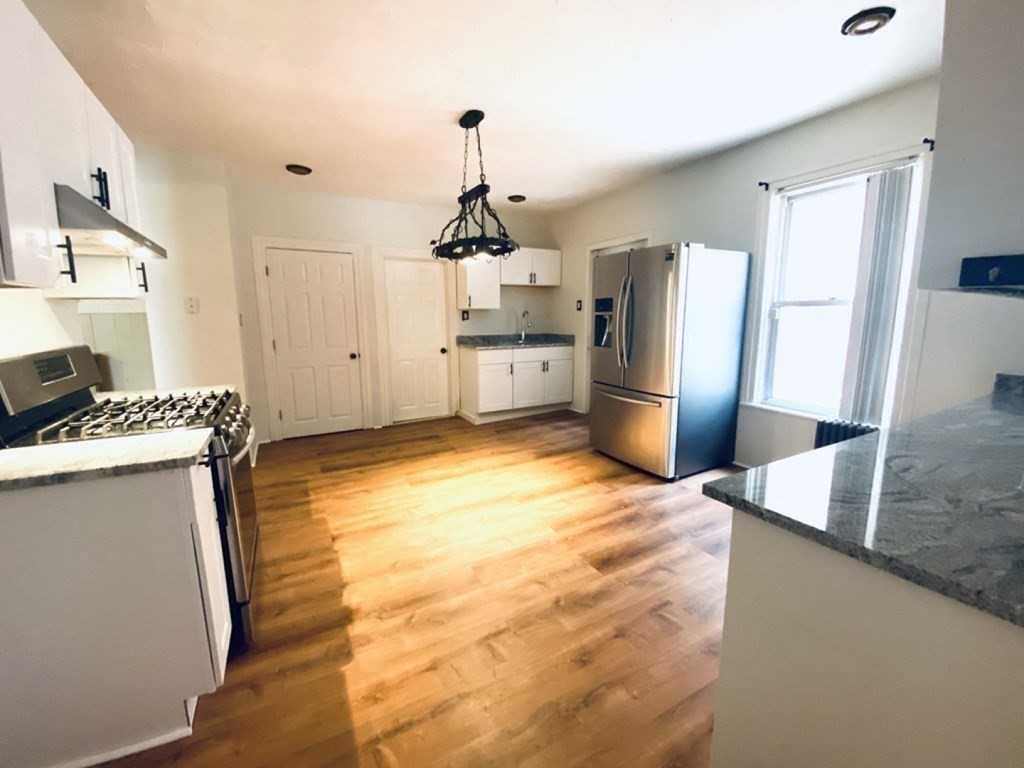 20 Crystal, Worcester