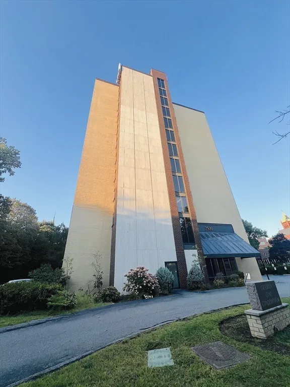 2500 Mystic Valley Pkwa, West Medford