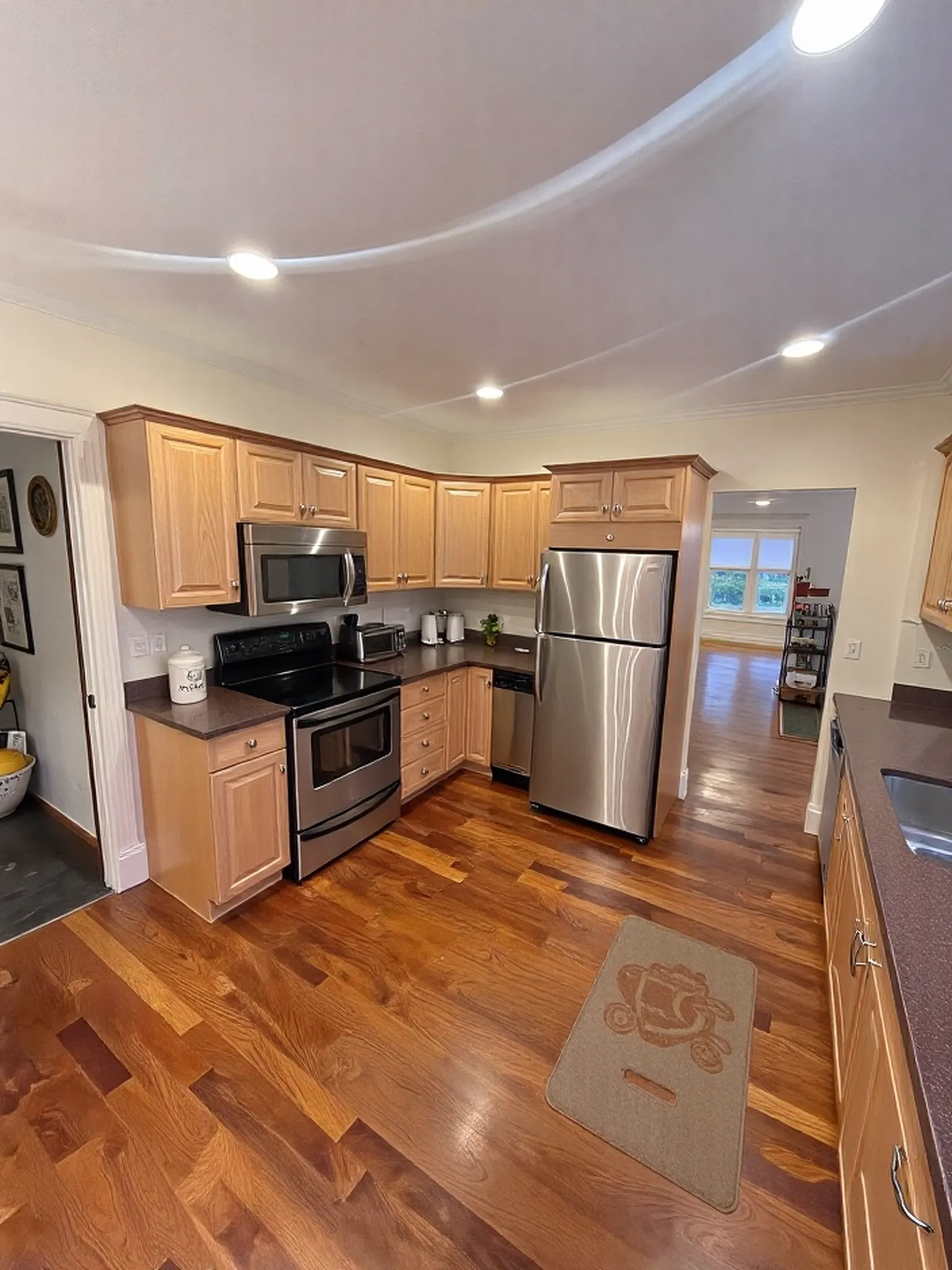 17 Hillside Rd, Newton Highlands