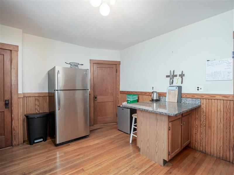 54 Upland Rd, West Somerville