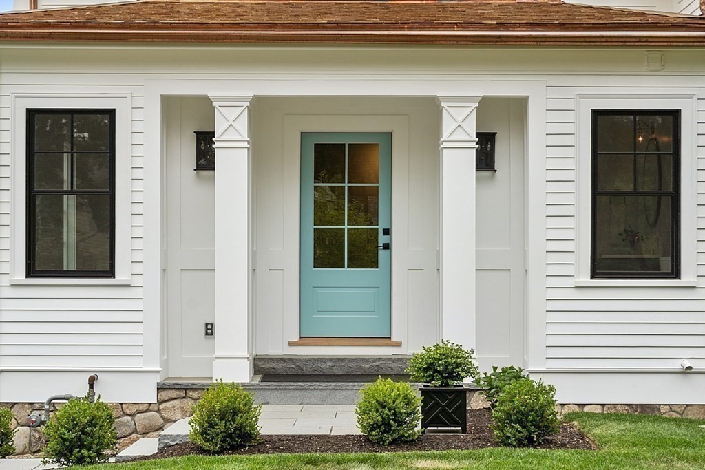 24 Mccallar Ln, Concord