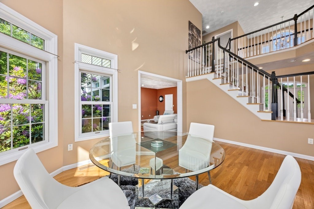 2 Arrowhead Ln, Westborough