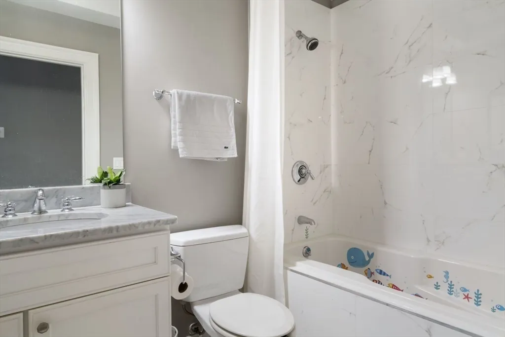 532 East Broadway, South Boston