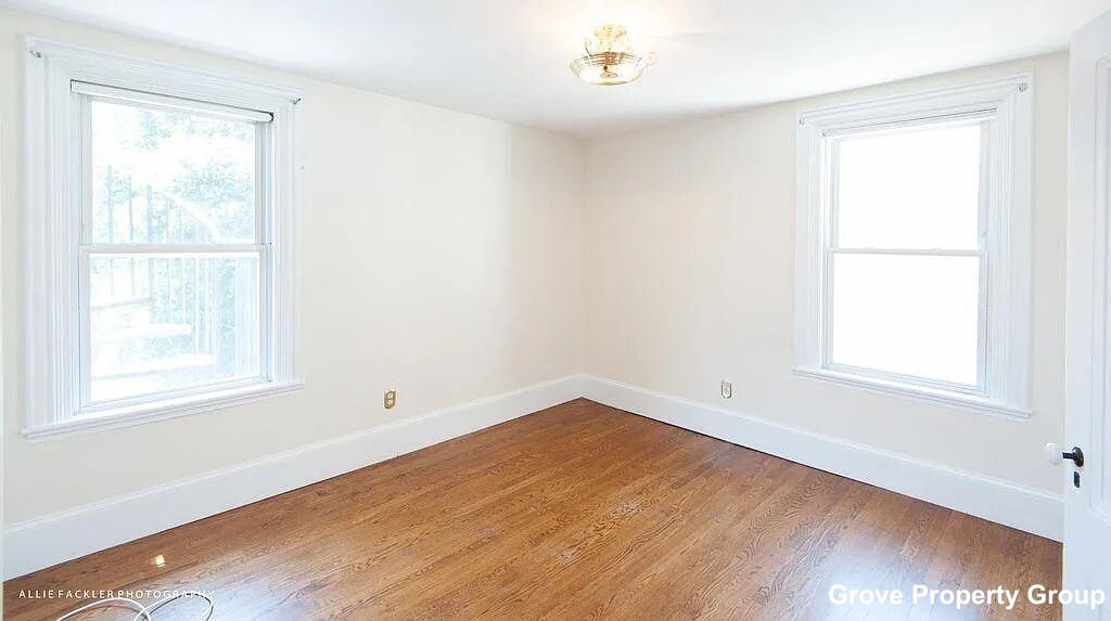 527 West Fourth St, South Boston