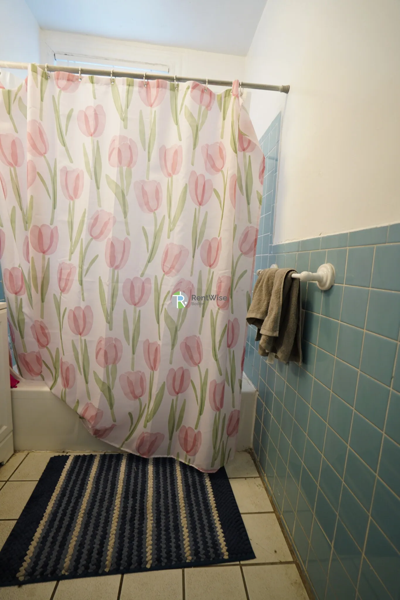 72 Gardner St, Allston