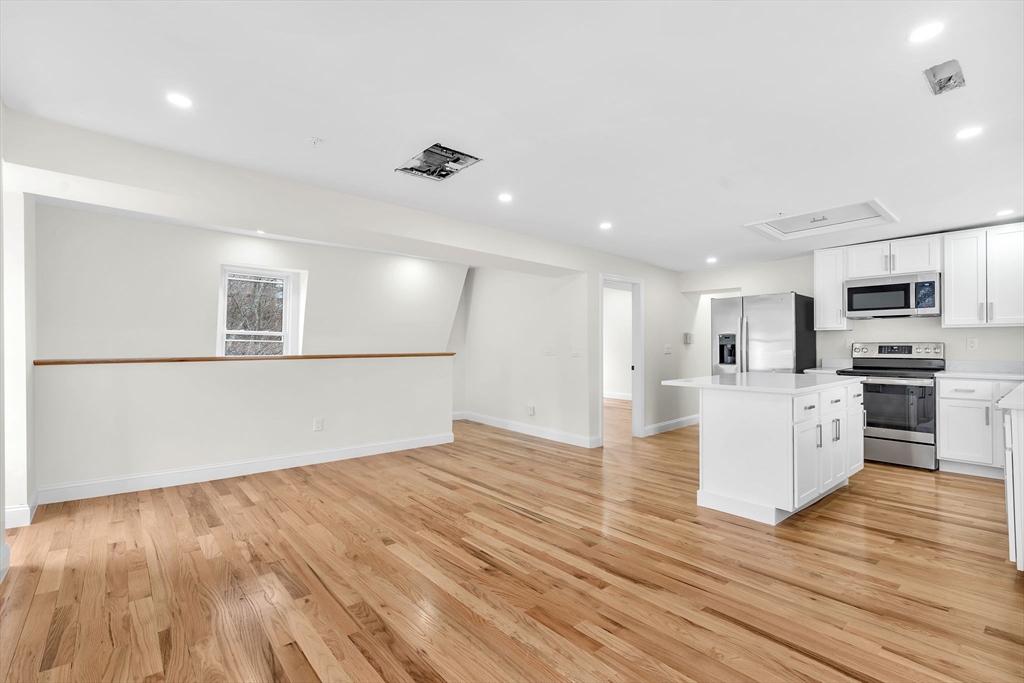 23 Pleasant St, Fitchburg