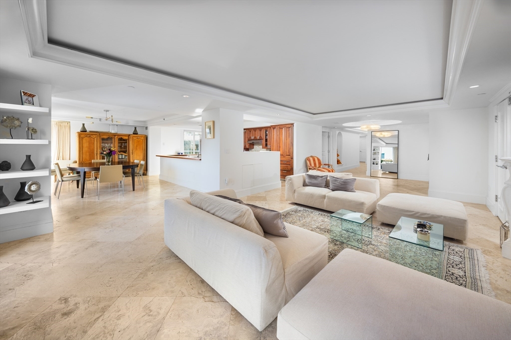 75-83 Cambridge Pkwa, East Cambridge