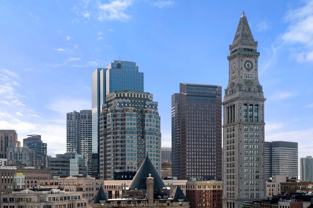 85 E India Row, Waterfront