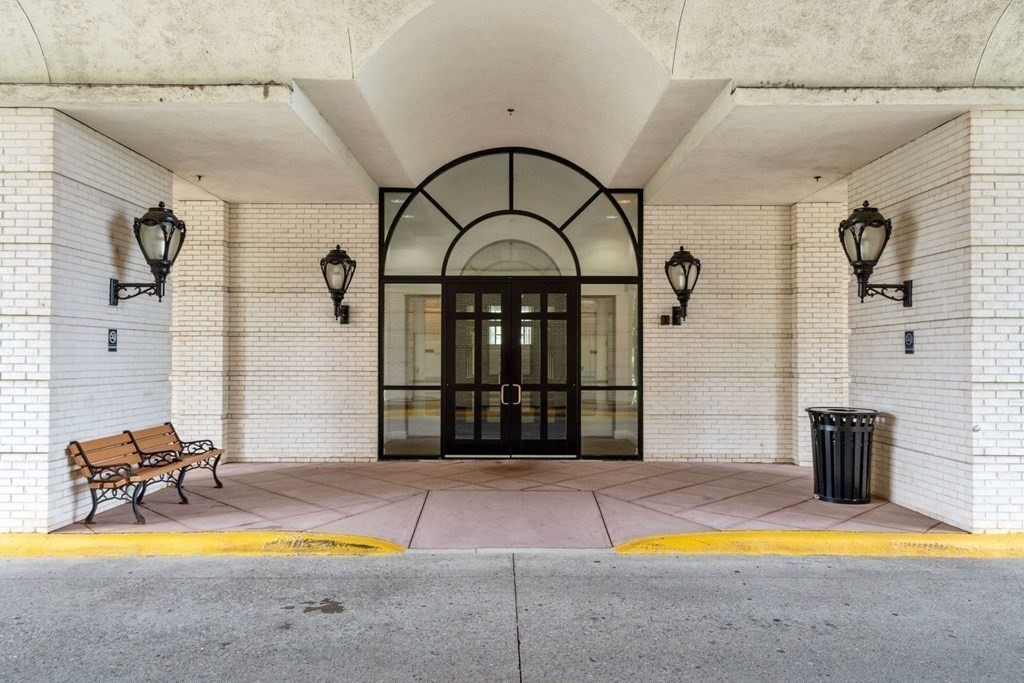 100 Marina Dr, Quincy