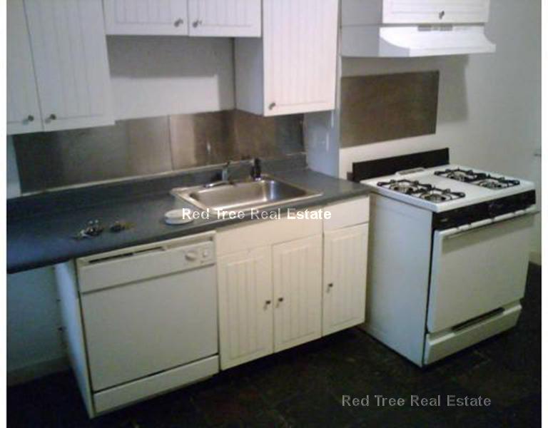 127 Cedar St, Roxbury