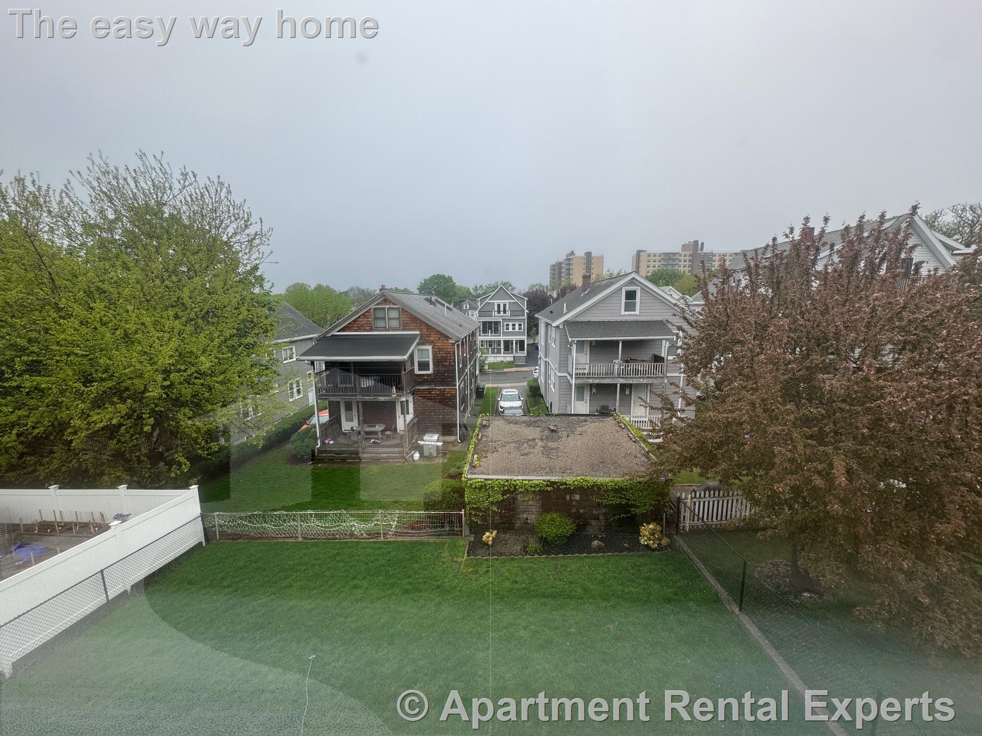 53 Farragut Ave, Teele Square