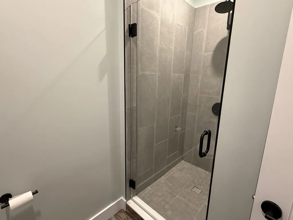 60 Cross Street East, East Somerville