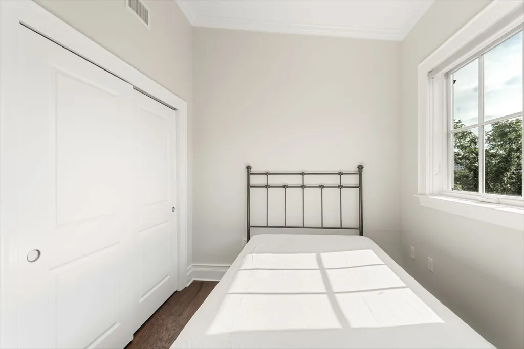 616 East 4th St, South Boston