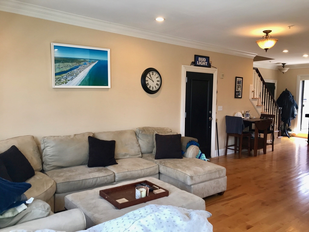 360-362 Dorchester St, South Boston