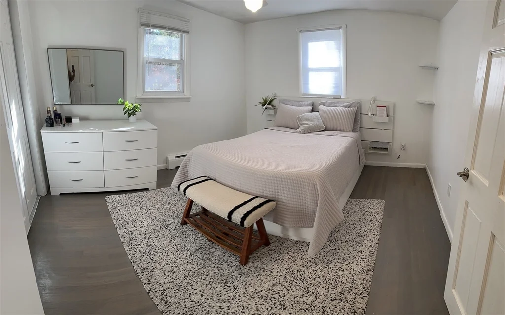 183 Oak St, Raynham