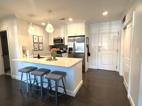 728 E Broadway, Boston