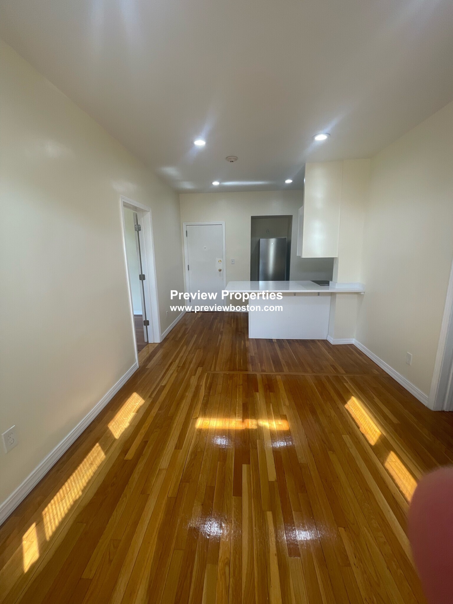 879 Beacon St, Fenway