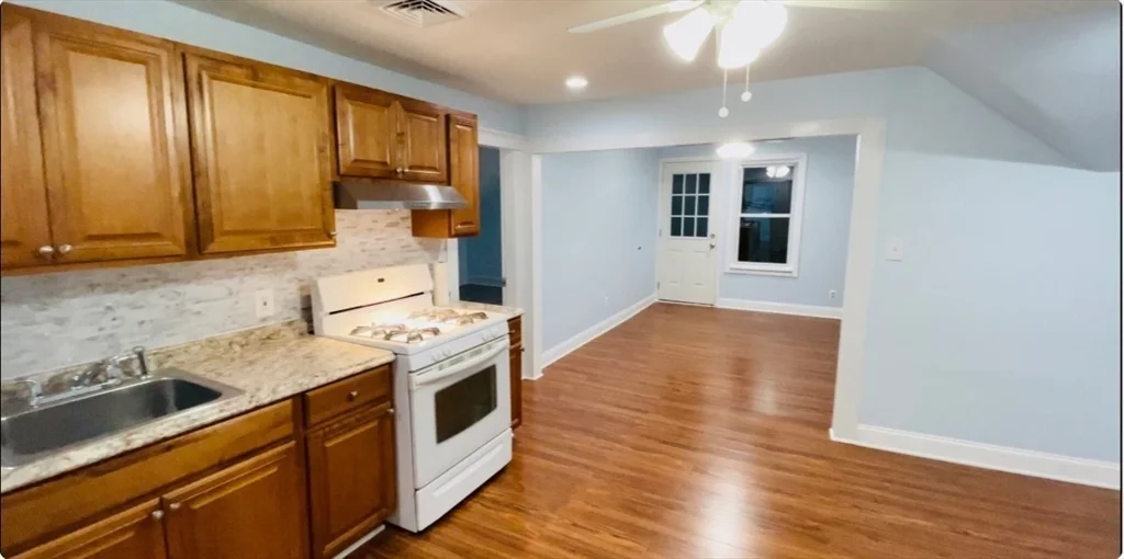 23 Everett Ave, Webster