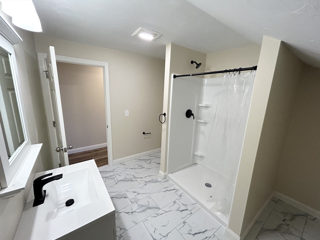 182 Smith St, North Attleboro