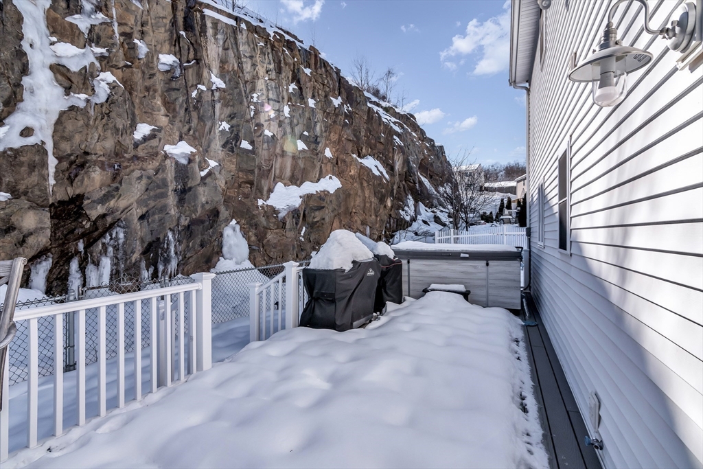 6 Gedney Dr, Peabody