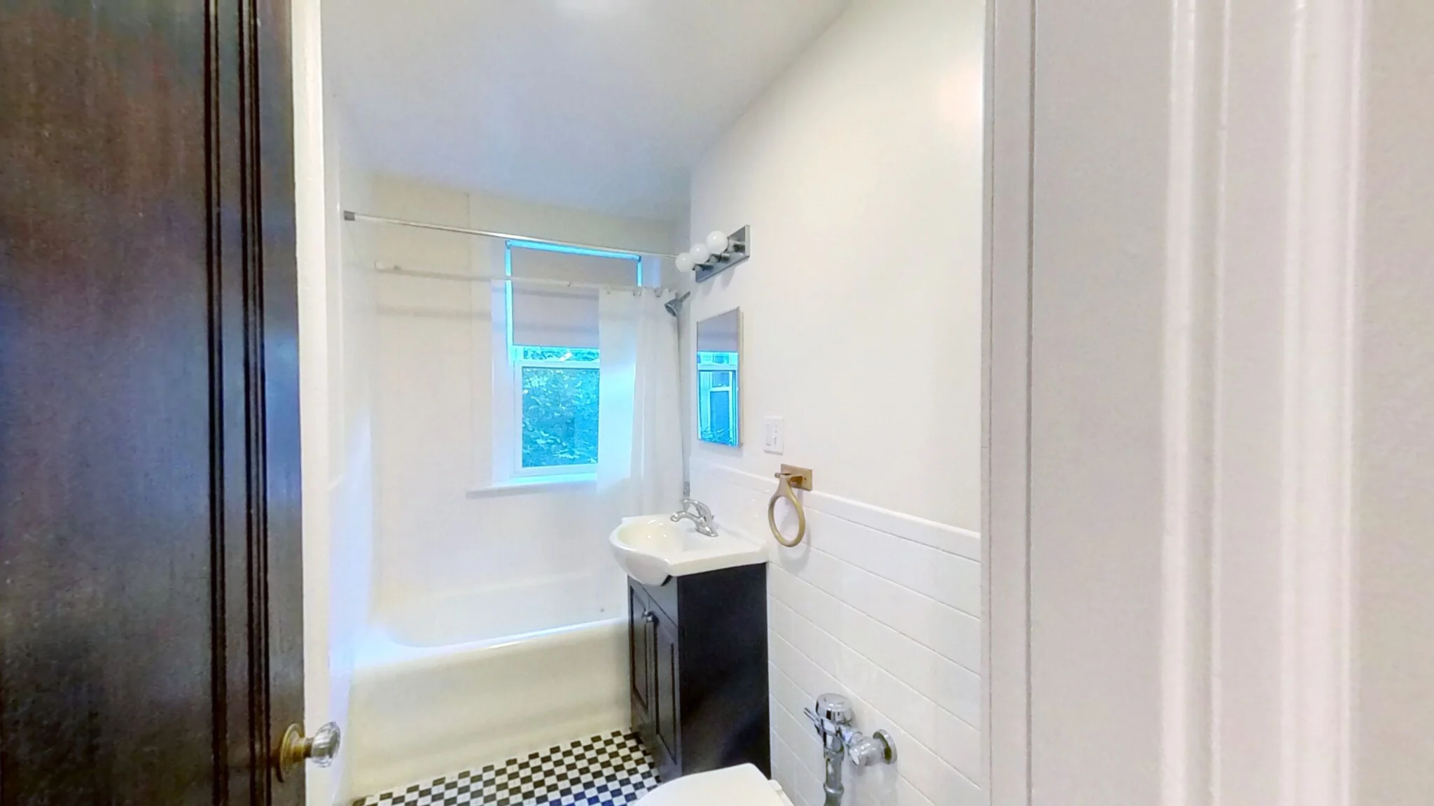 89 Strathmore Rd, Brighton