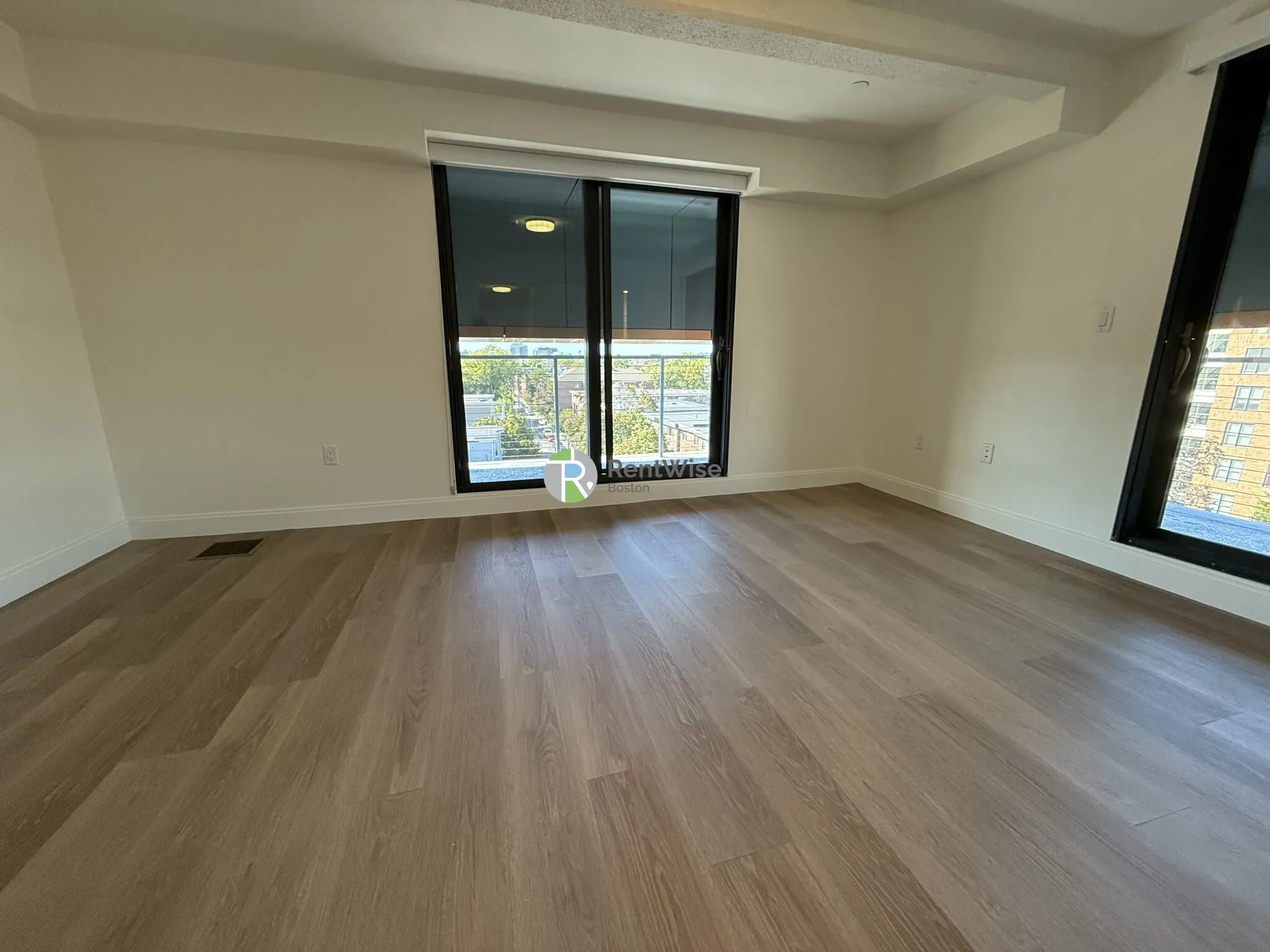 1079 Commonwealth Ave, Allston