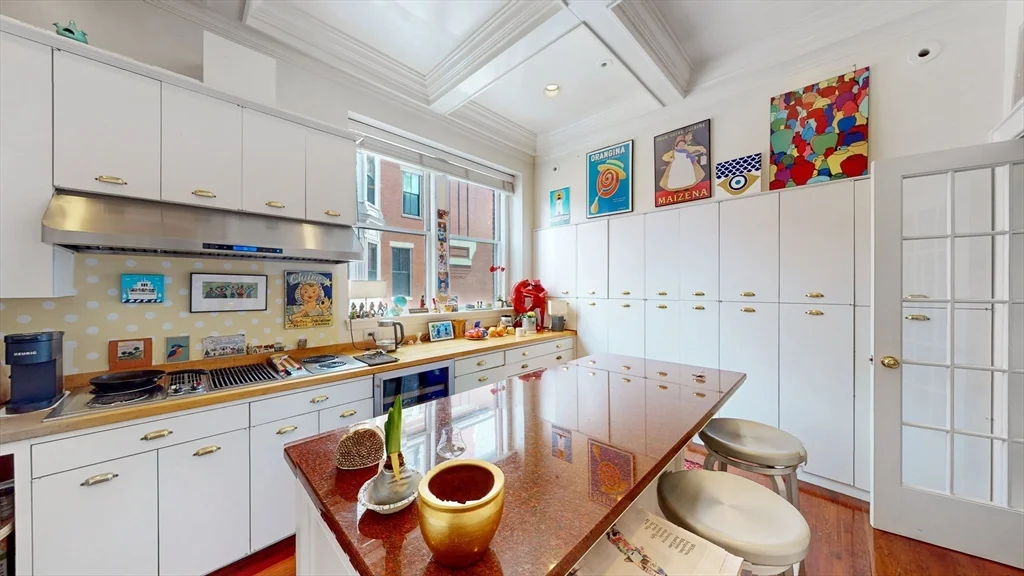 404 Beacon St, Back Bay