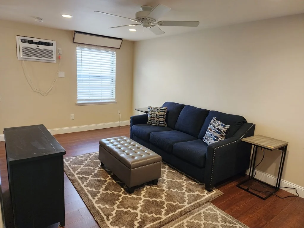 1 Old Colony Rd, Mansfield