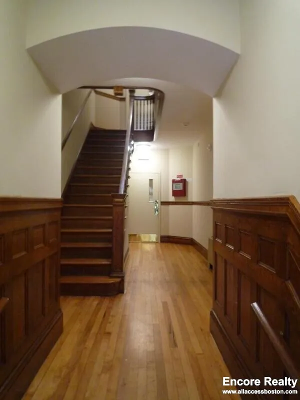 65 Langdon St, Neighborhood Nine