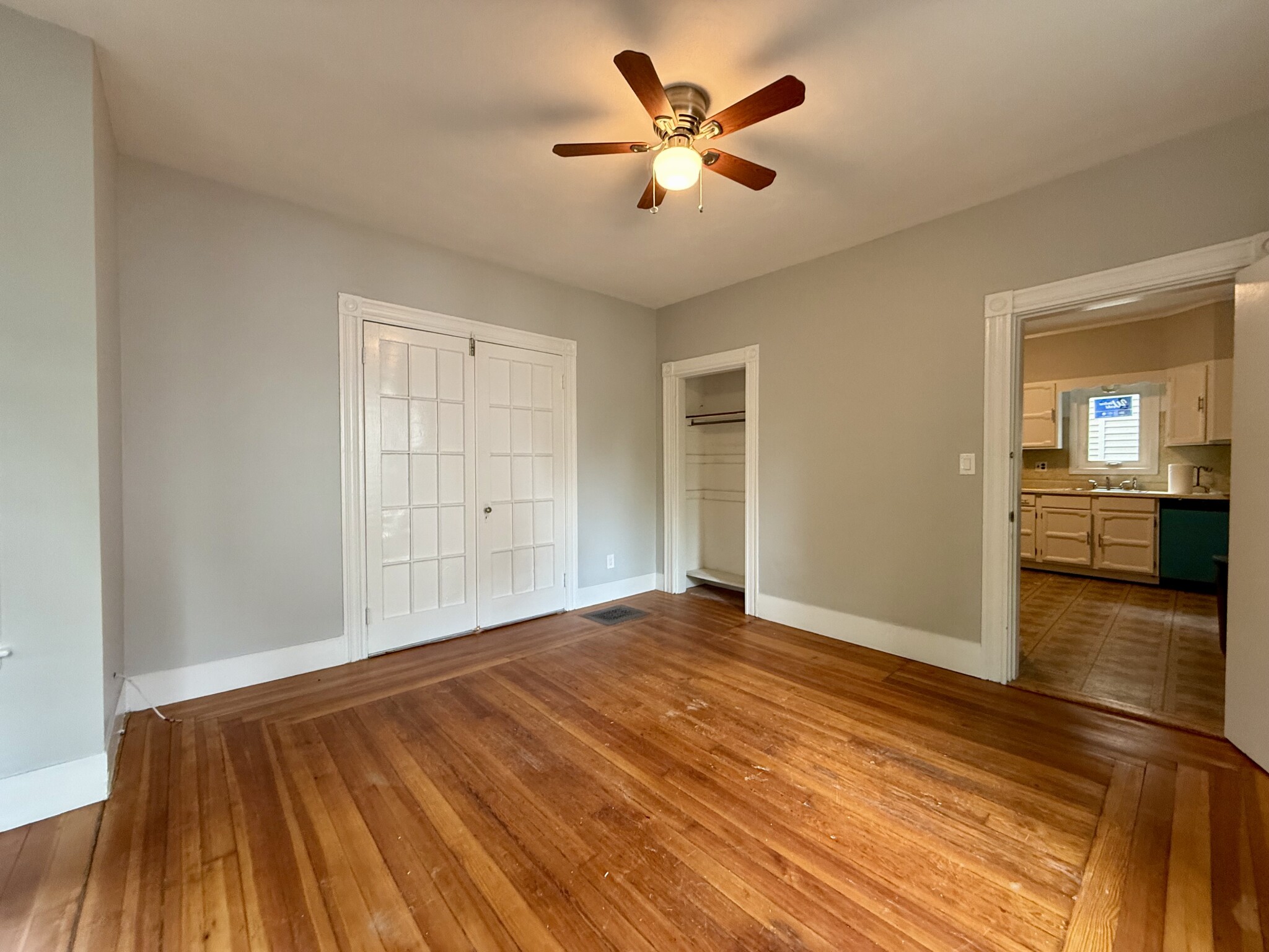 2 Wellington Ave, Banks Square