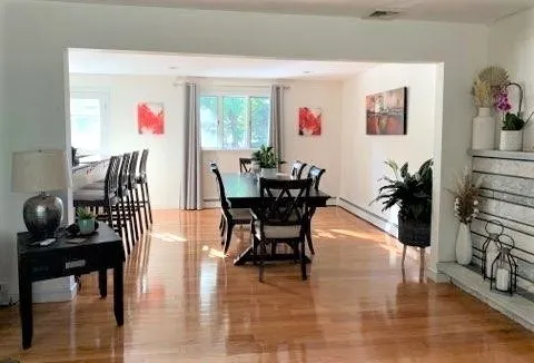 15 Sycamore Rd, Montrose