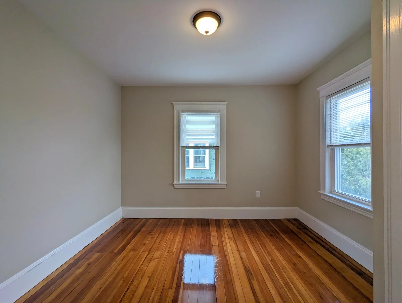 35 Trowbridge St, Arlington