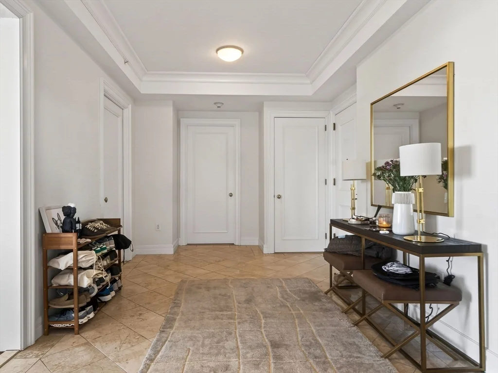 1 Avery St, Midtown