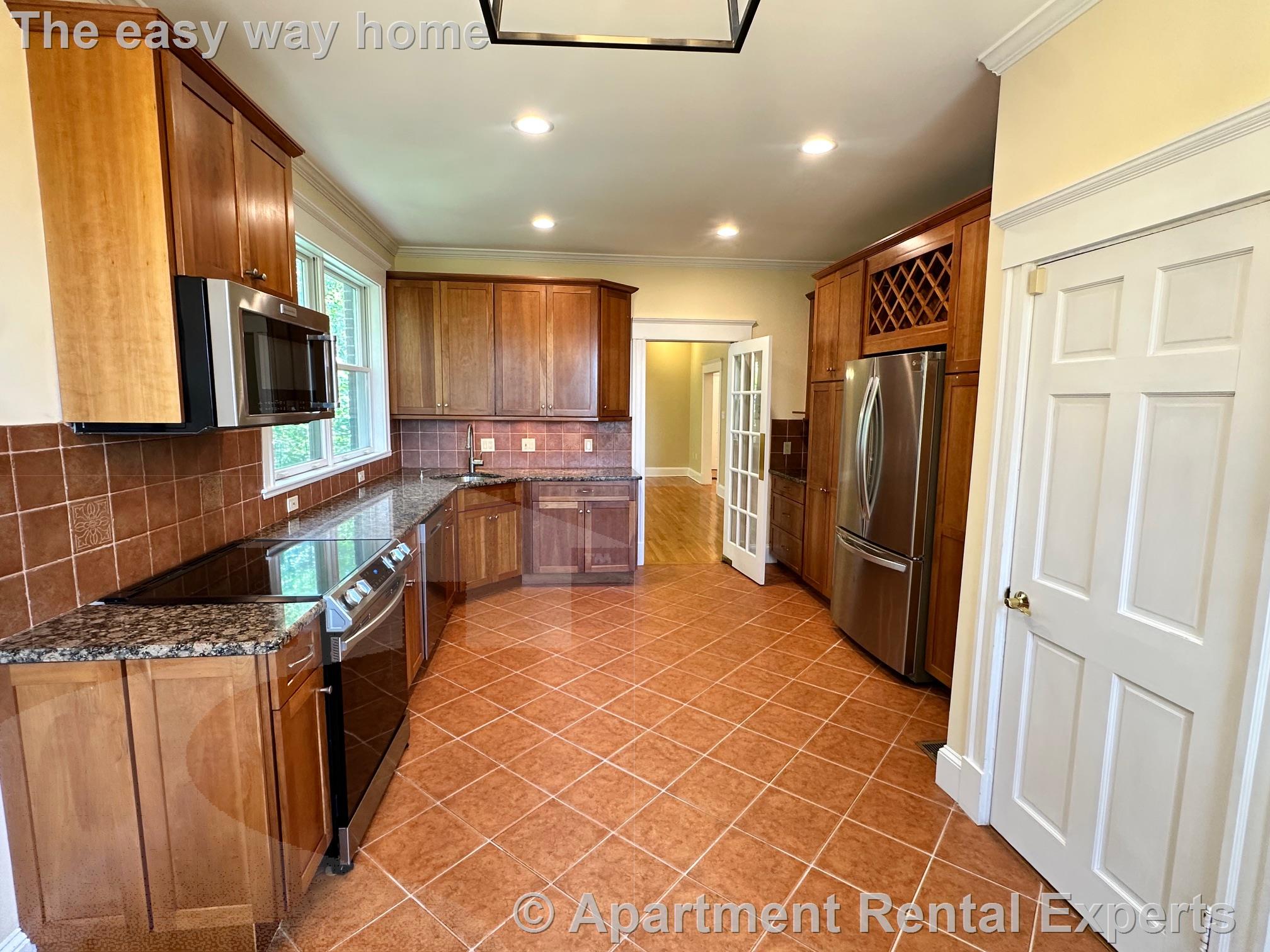 273 Mason Terr, Coolidge Corner