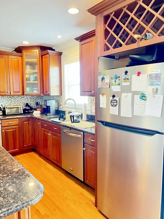 75 Brackett St, Quincy