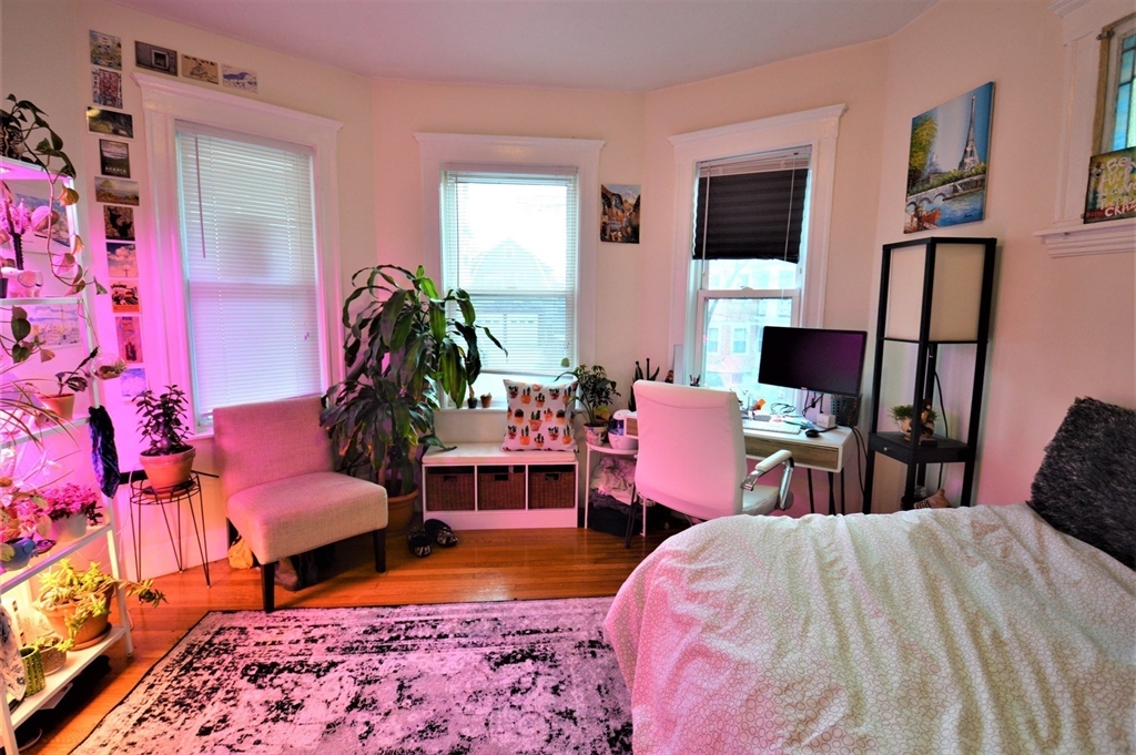 94 Montebello Rd, Jamaica Plain