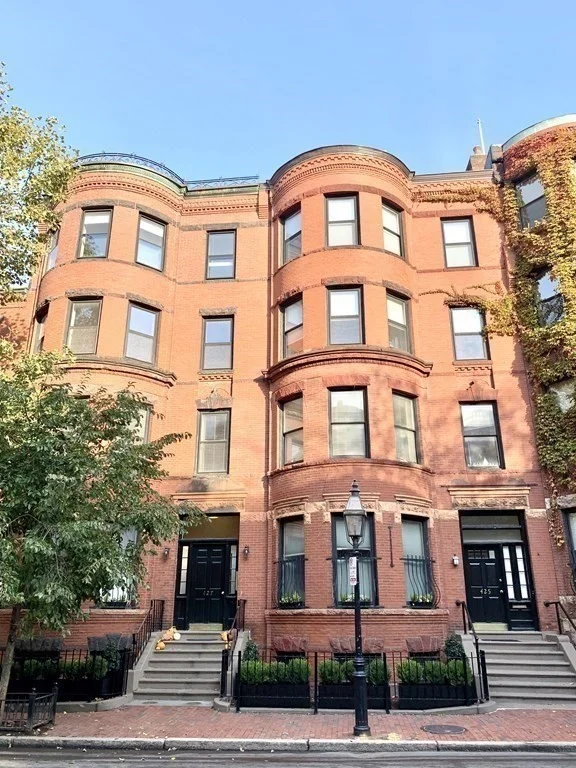 425 Marlborough St, Back Bay