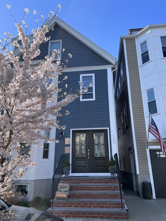 120 Coleridge St, East Boston