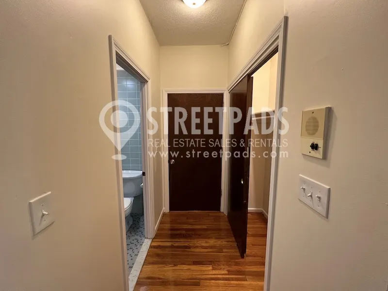 2018 Commonwealth Ave, Brighton