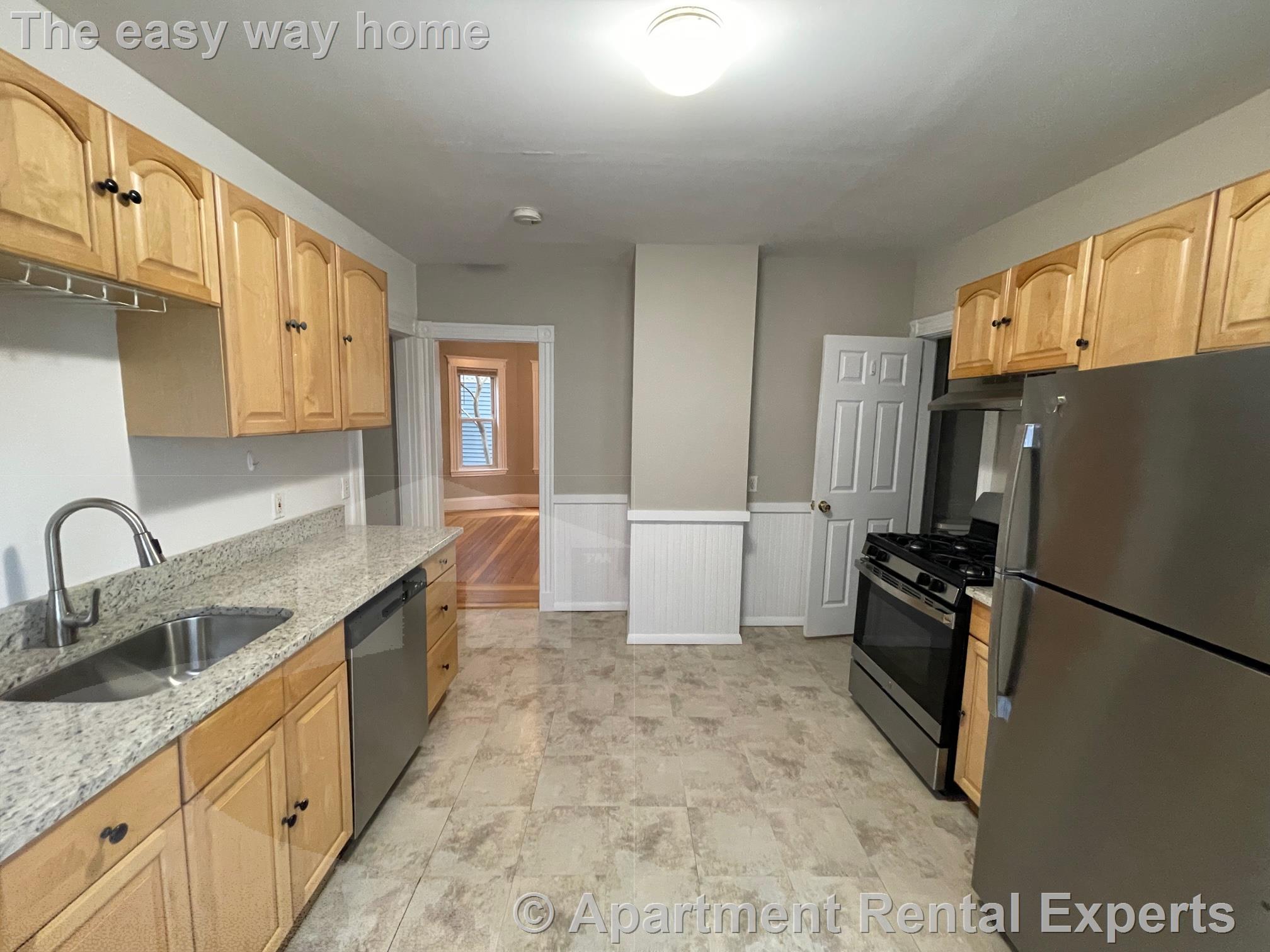 10 Cambridge Terr, Porter Square