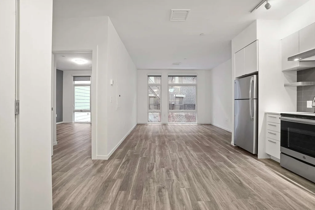 839 Beacon St, Fenway