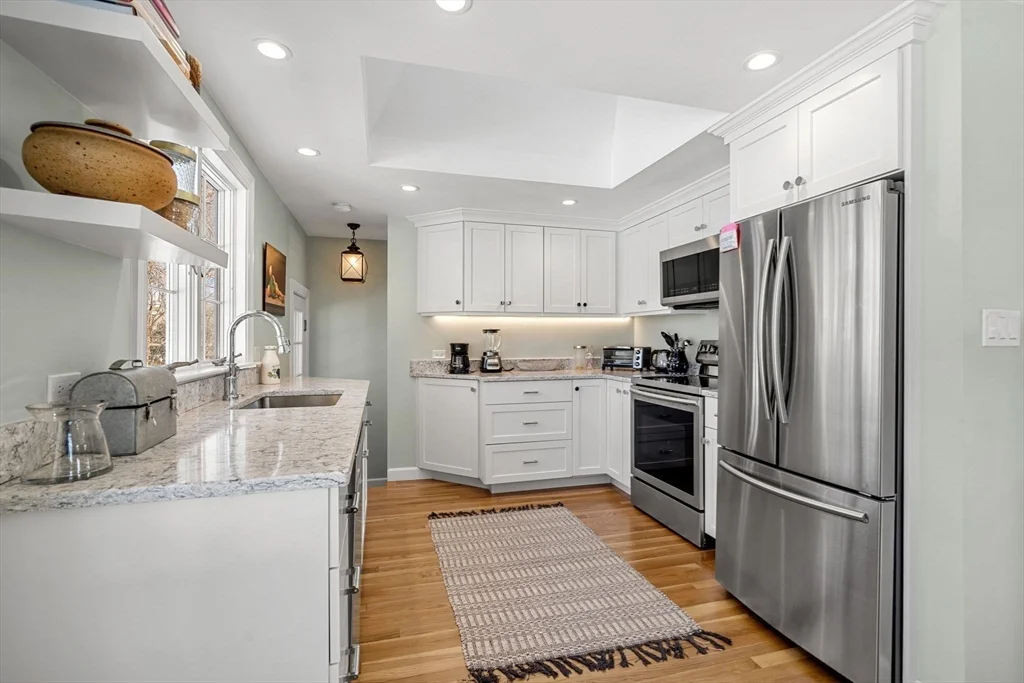 9 Brimblecomb, Marblehead