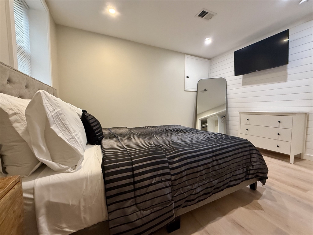 14 Bernard Circle, Tisbury