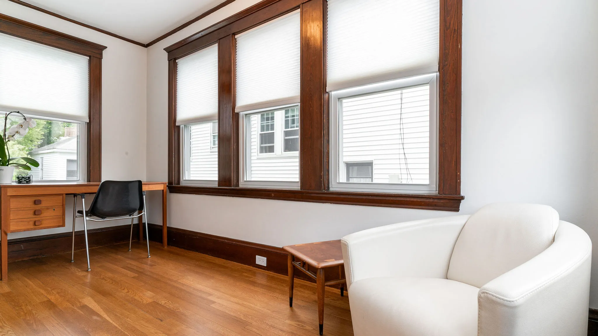 19 Holden Rd, Belmont