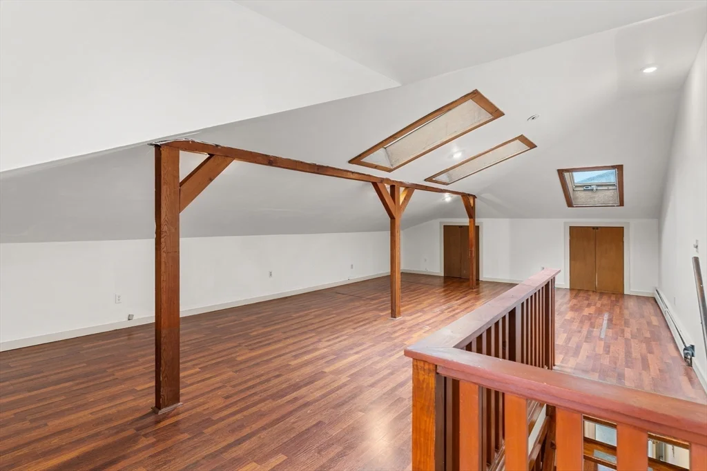 100-102 Main St, Gloucester