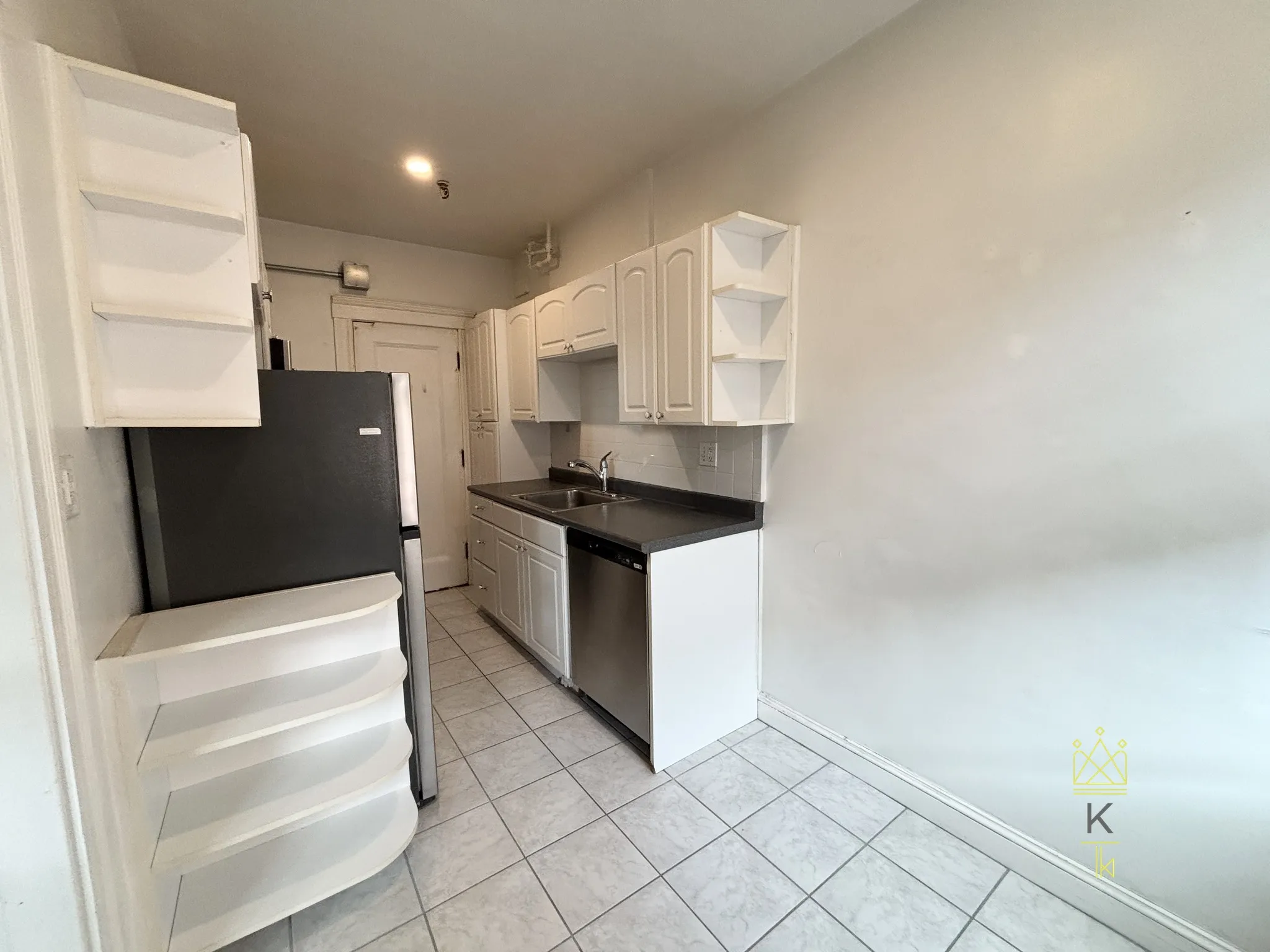 1949 Commonwealth Ave, Brighton