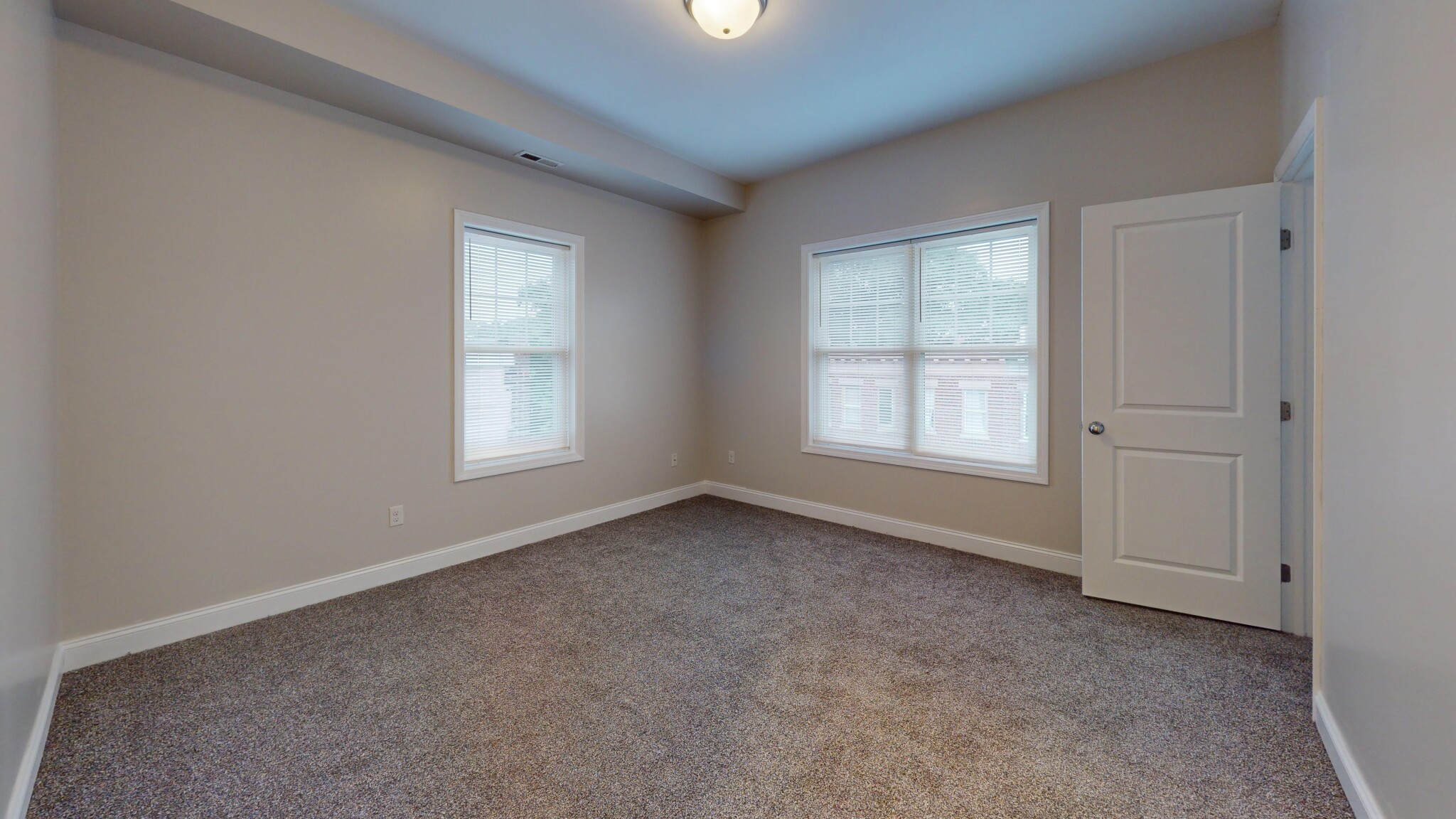 60 Holworthy St, Roxbury