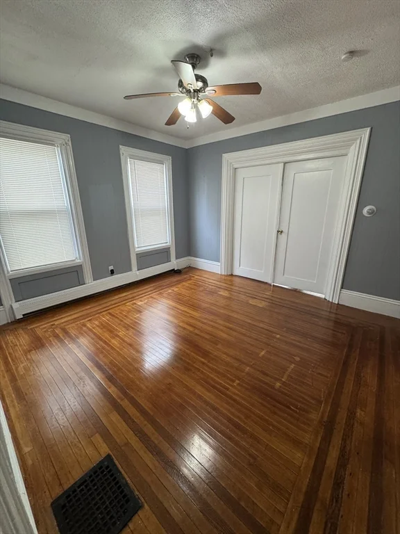 166 Purchase St, New Bedford