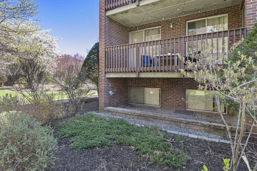 144 Kenrick St, Oak Square